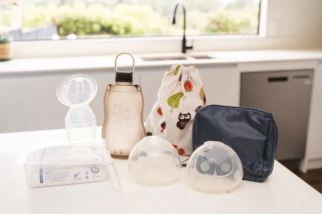 haakaa-coffret-allaitement-nouvelle-maman-tire-lait-collecteurs-et-accessoires image 1
