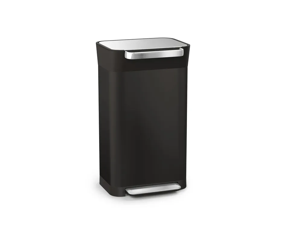 joseph-joseph-titan-compacteur-de-d-chets-30l-noir-avec-filtre-anti-odeurs image 1