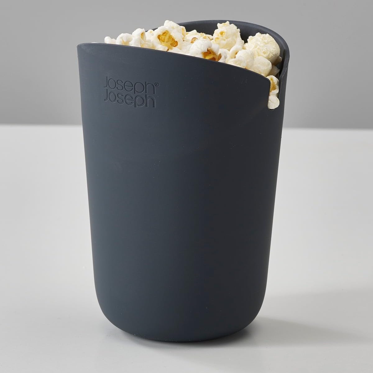 joseph-joseph-m-cuisine-set-de-2-cornets-popcorn-micro-ondes-en-silicate-orange- image 5