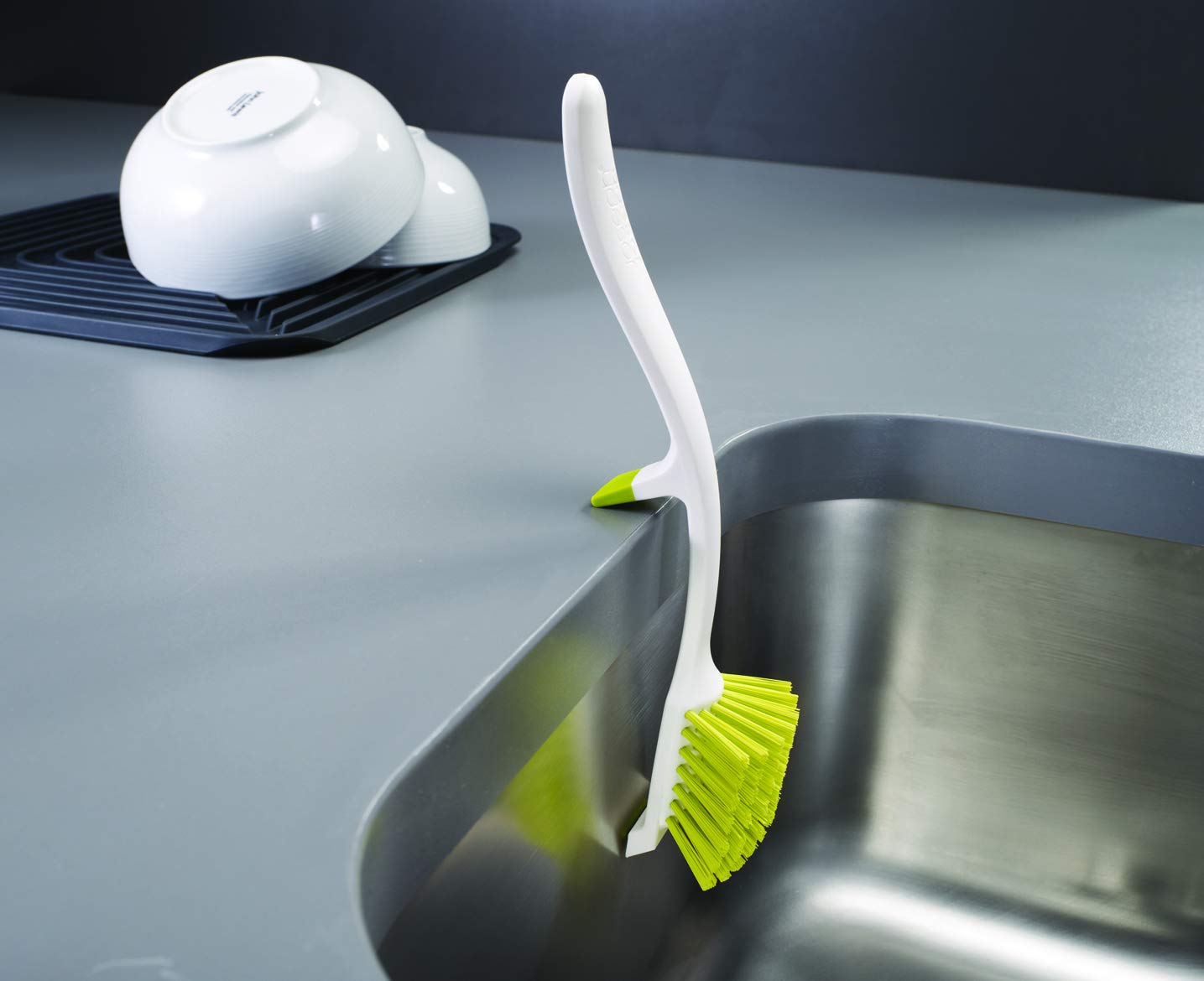 joseph-joseph-edge-brosse-vaisselle-avec-support-int-gr-pour-vier-gris image 2