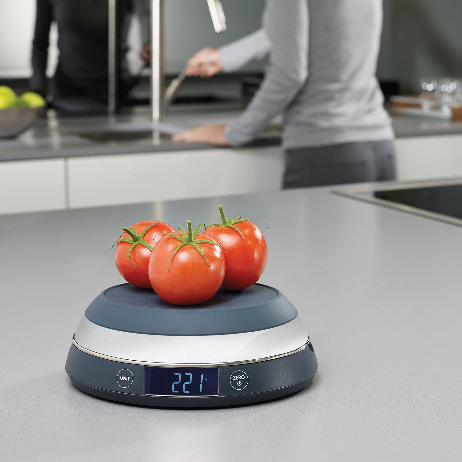 joseph-joseph-balance-num-rique-2-en-1-avec-couvercle-r-versible-capacit-5-kg-cr image 8