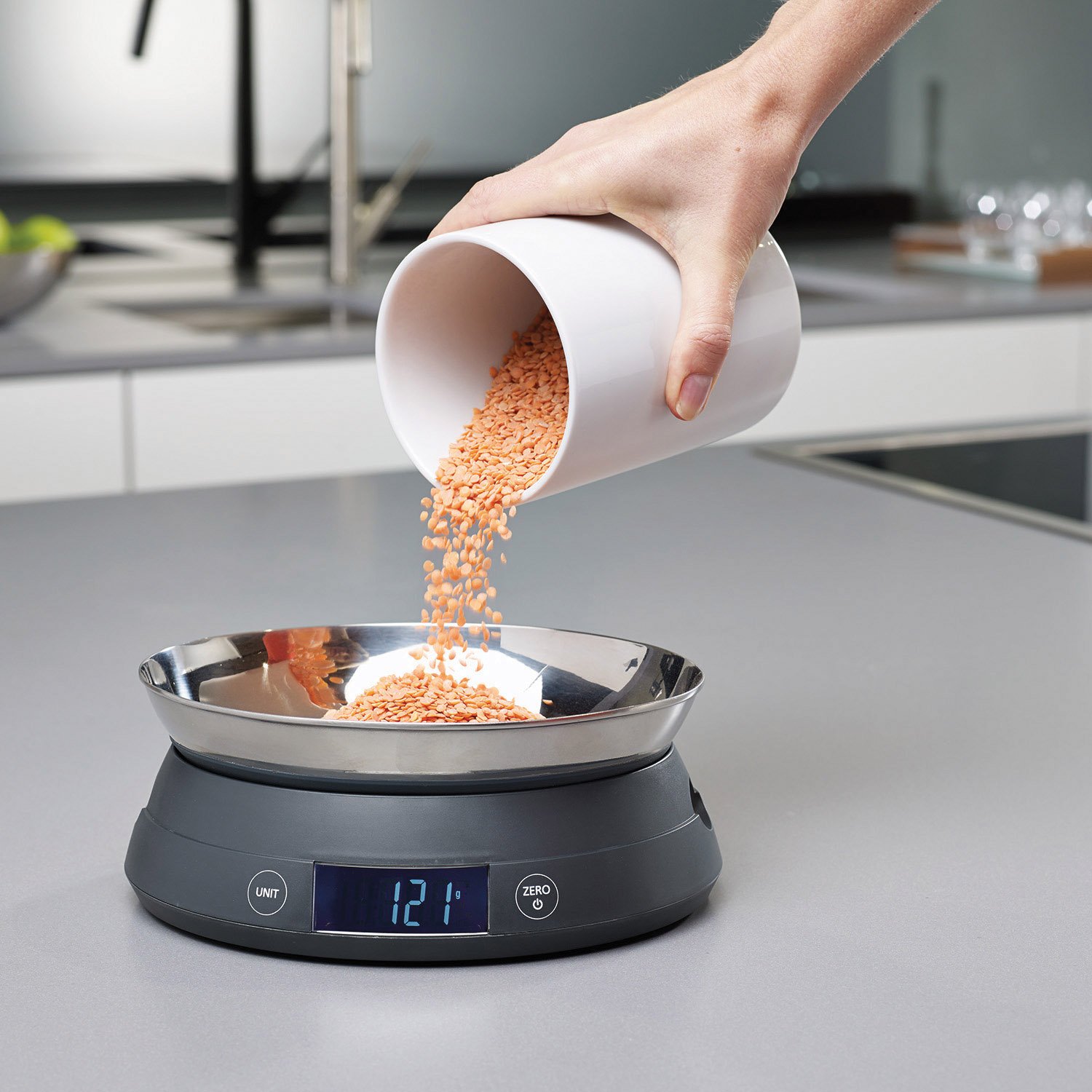 joseph-joseph-balance-num-rique-2-en-1-avec-couvercle-r-versible-capacit-5-kg-cr image 7
