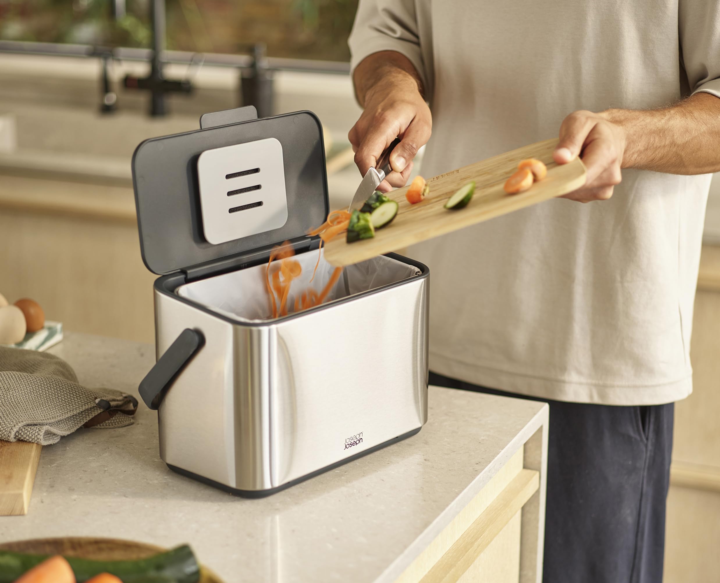 joseph-joseph-collect-poubelle-compost-4l-avec-couvercle-poign-e-rangement-pour- image 6