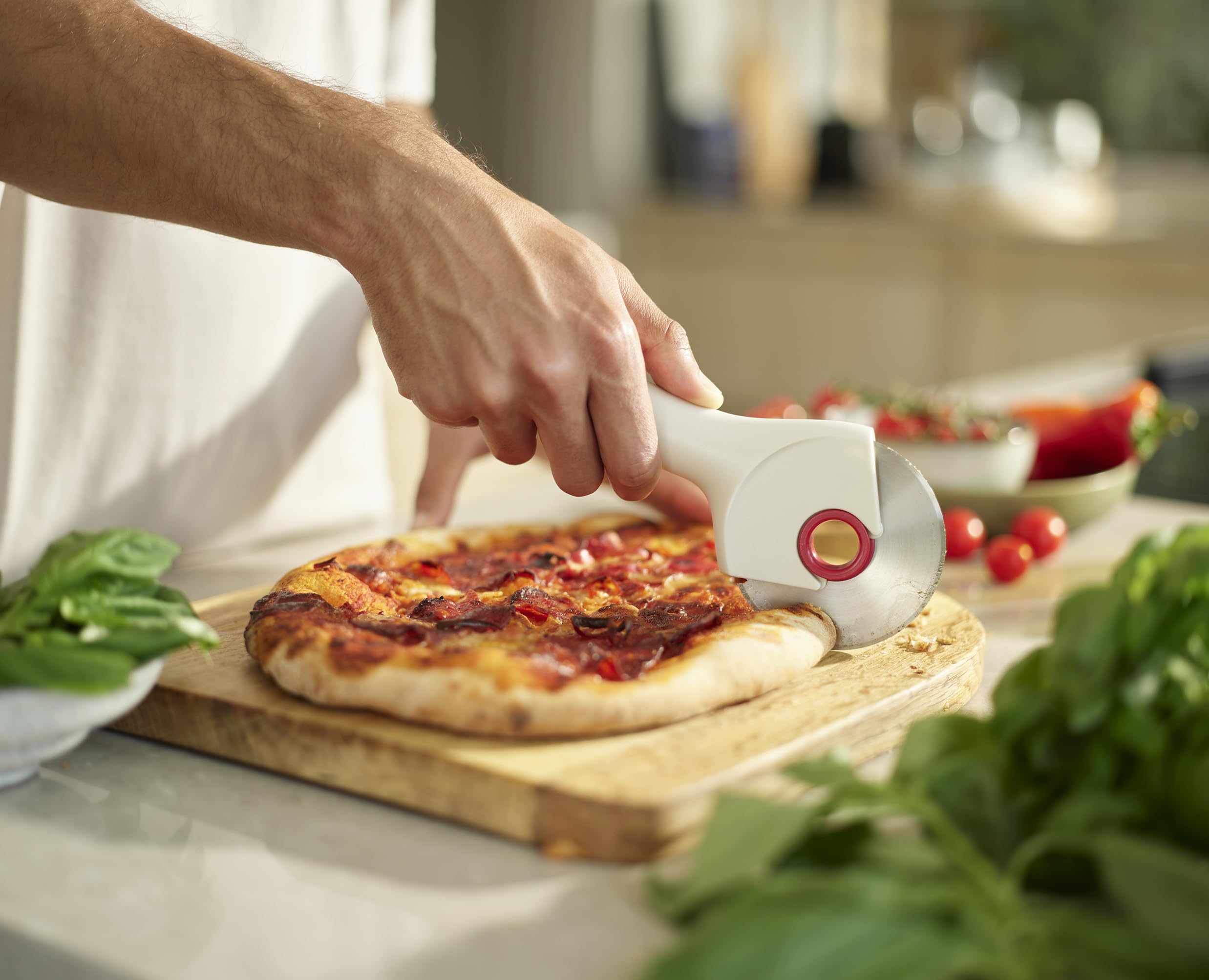 joseph-joseph-ringo-coupe-pizza-lame-inox-amovible-facile-nettoyer image 5