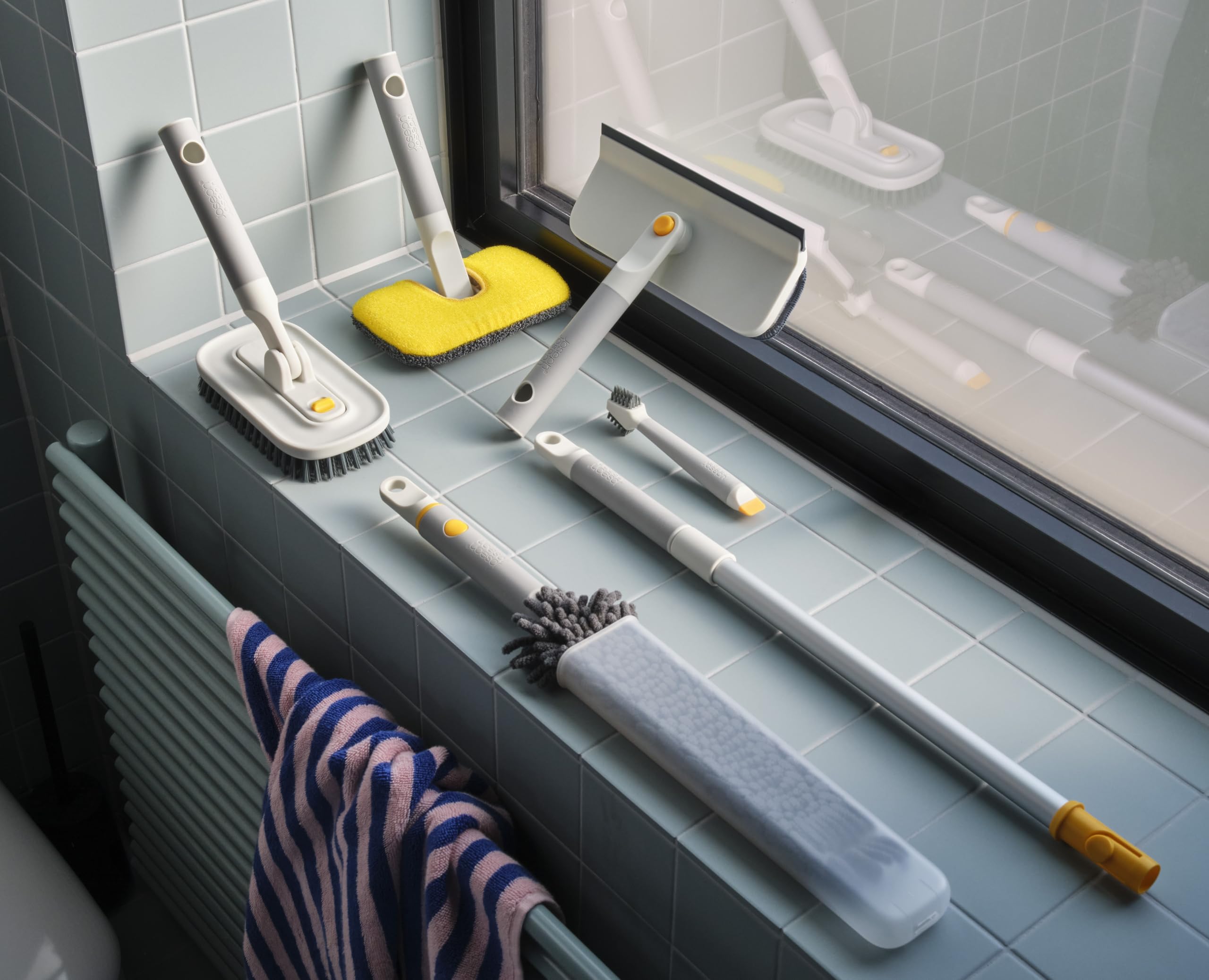 joseph-joseph-cleantech-perche-t-lescopique-pour-outils-de-nettoyage-aluminium-6 image 7