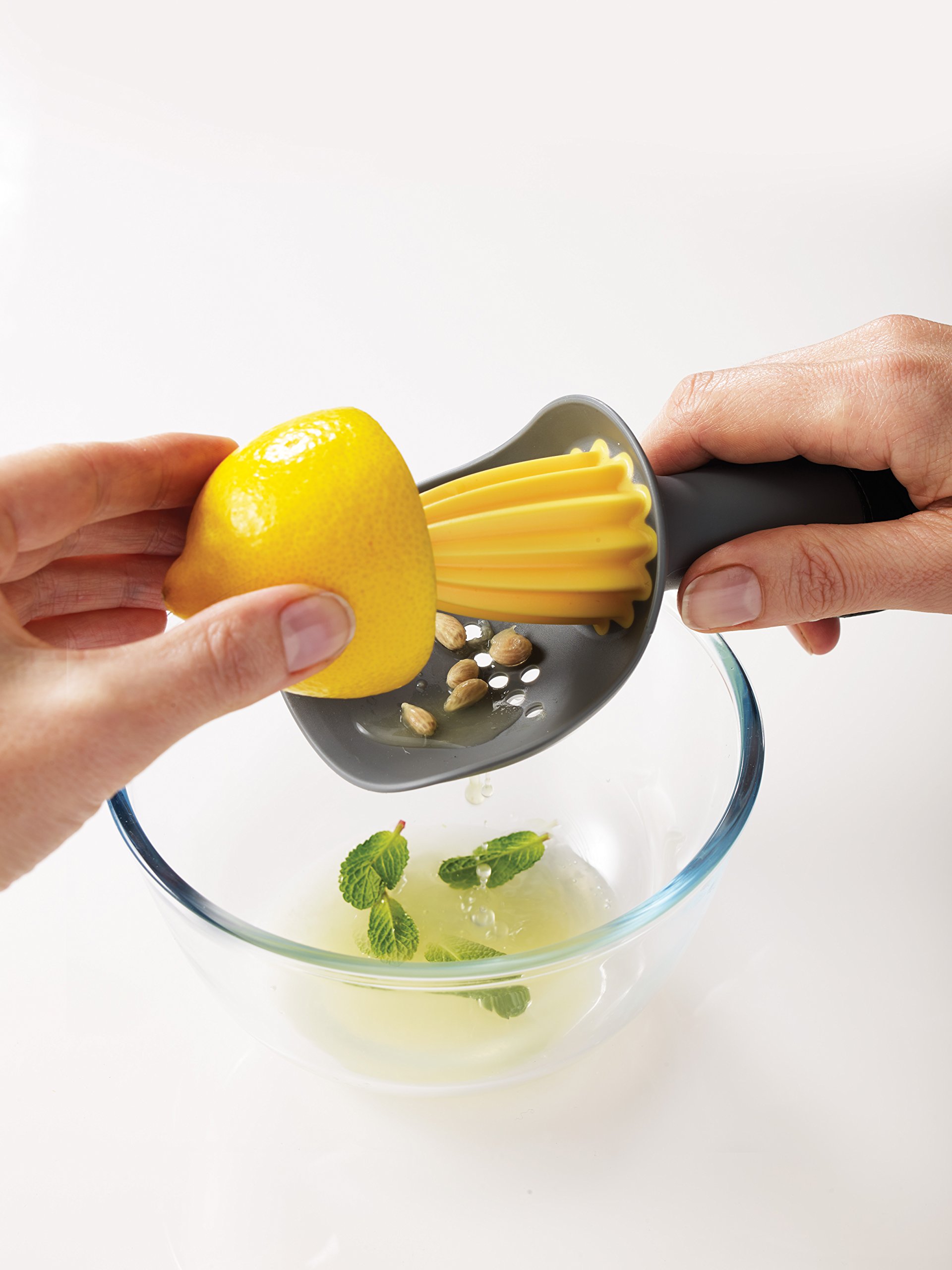 joseph-joseph-catcher-presse-agrumes-manuel-sans-p-pins-pour-citron-orange-et-li image 4