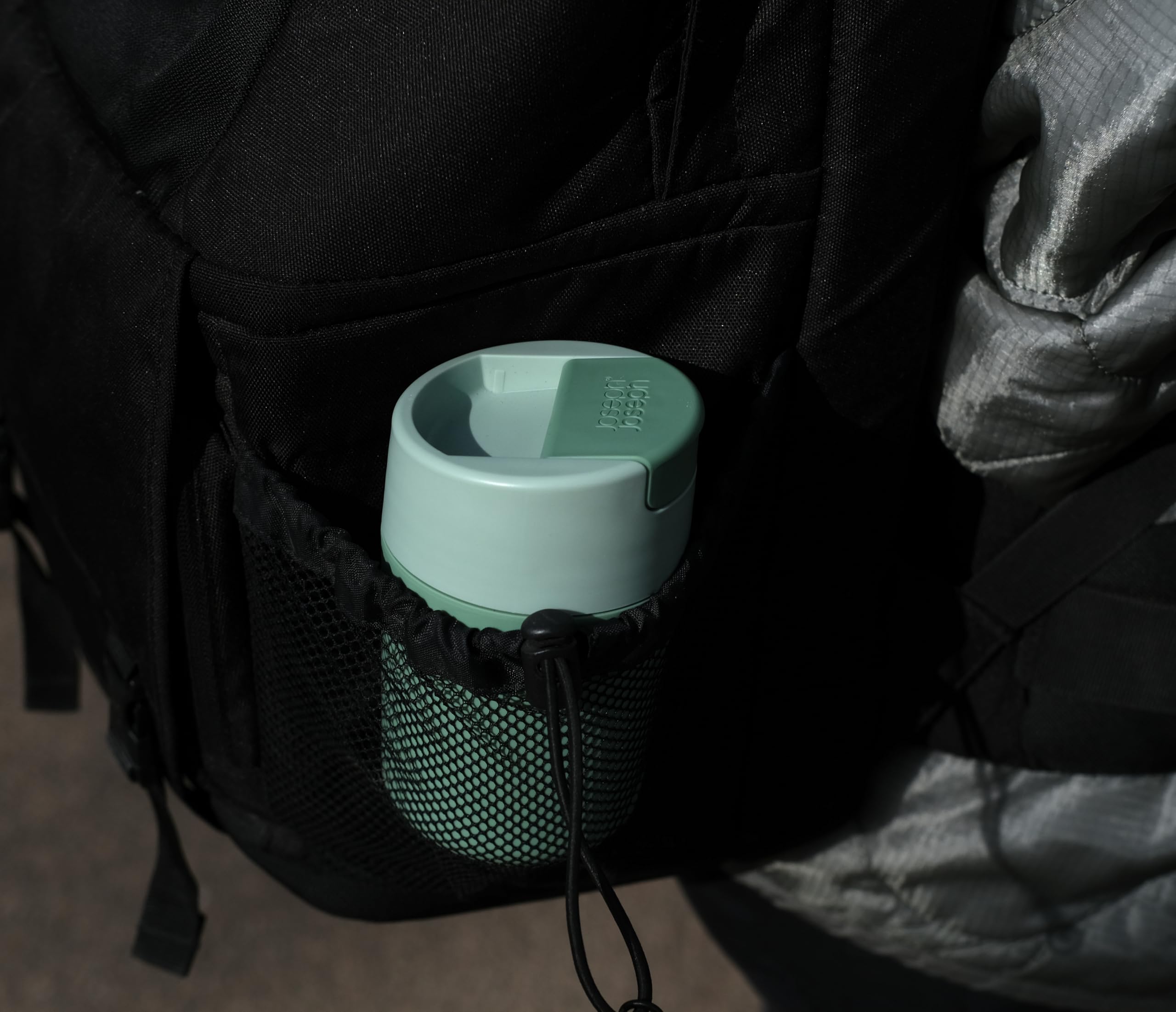 joseph-joseph-sipp-travel-mug-avec-couvercle-tanche-rabattable-340-ml-vert image 6