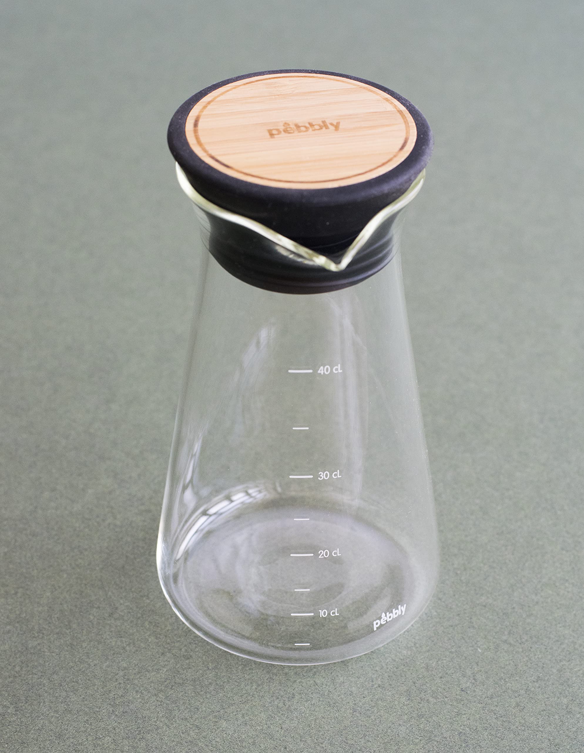 pebbly-shaker-vinaigrette-en-verre-et-bambou-naturel-450-ml-gradu-pour-conserver image 4