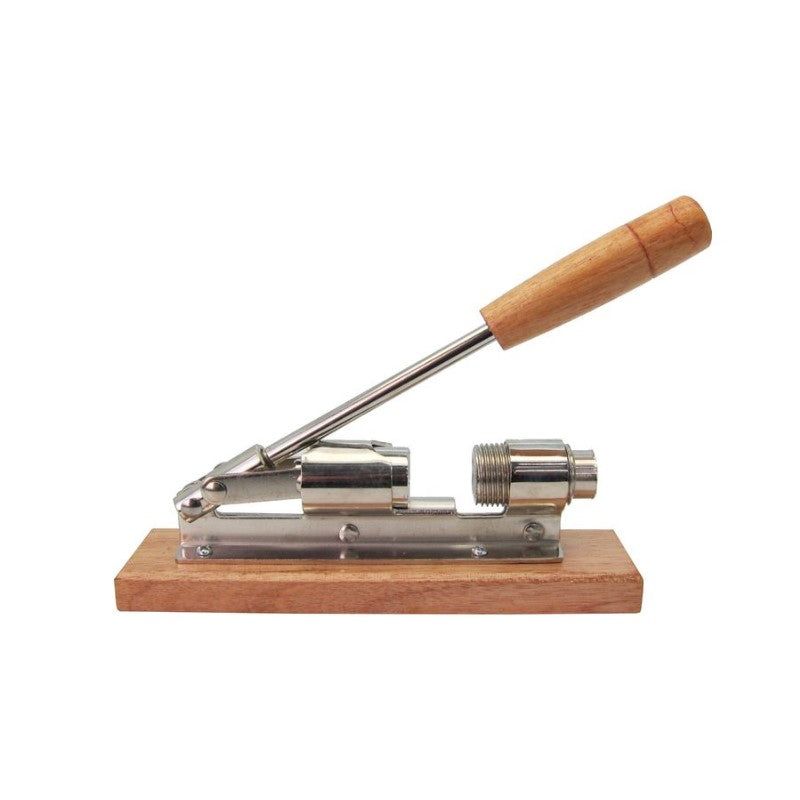 casse-noix-en-acier-inoxydable-chrom-et-bois-le-parfait image 1